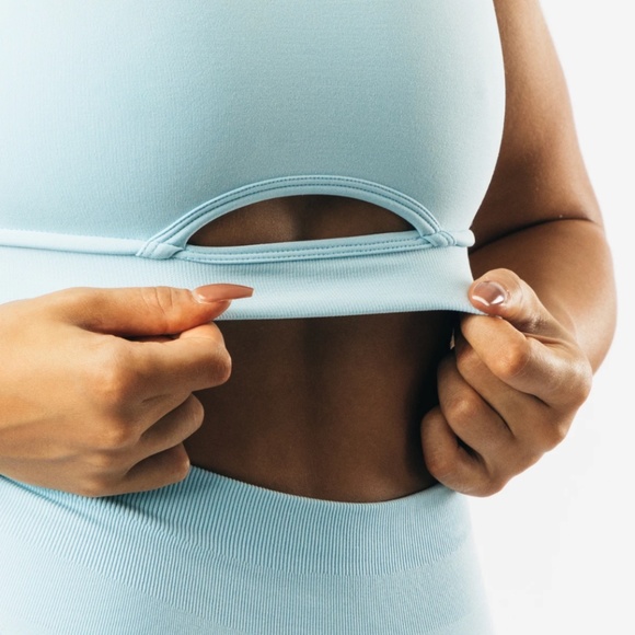 Alphalete Trinity Sports Bra - Arctic Blue (M) New Unused - Picture 4 of 5